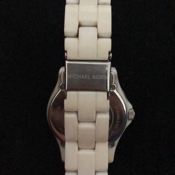 Michael Kors White Watch - Picture 4 of 5